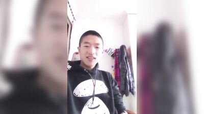 ASIAN TEEN GAY SHOWING HIS COCK AND WANKING