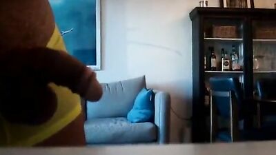 From the legendary Sockfoot – Delivery driver wants to watch