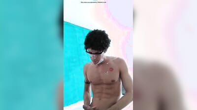 Ripped painter jerks off
