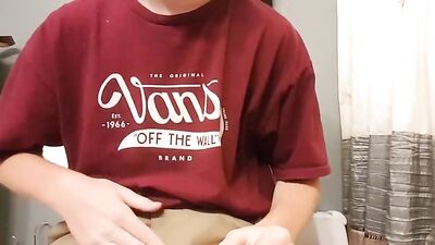 Teen Cuming In  Bathroom