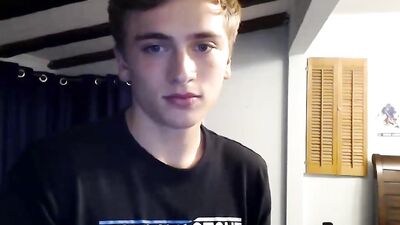 Blond twink cums on dildo and licks his cum – Chaturbate